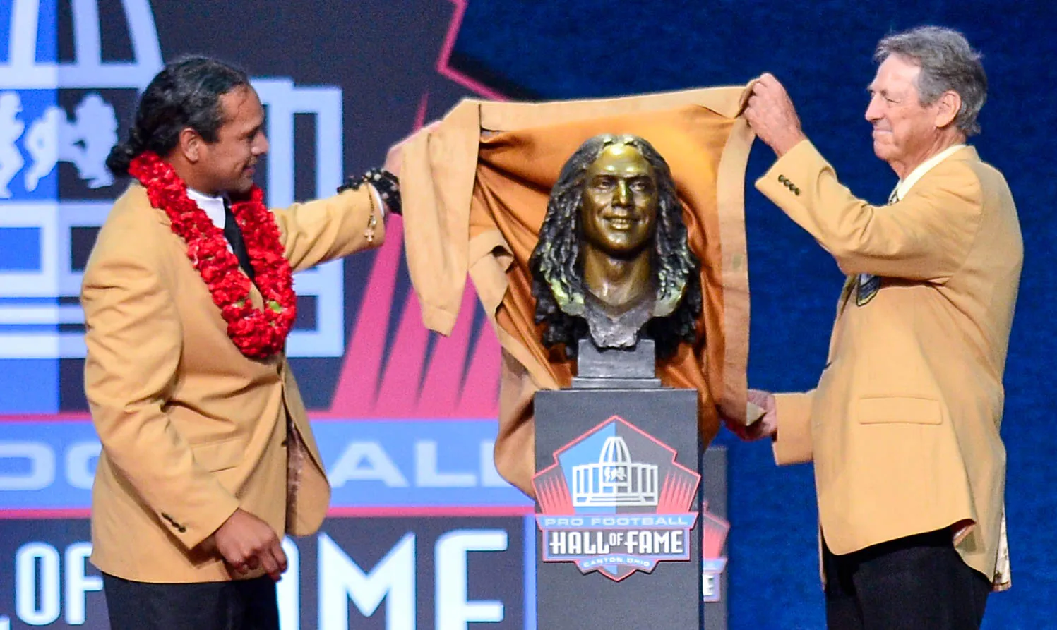 Hall of famer honours Samoan roots 