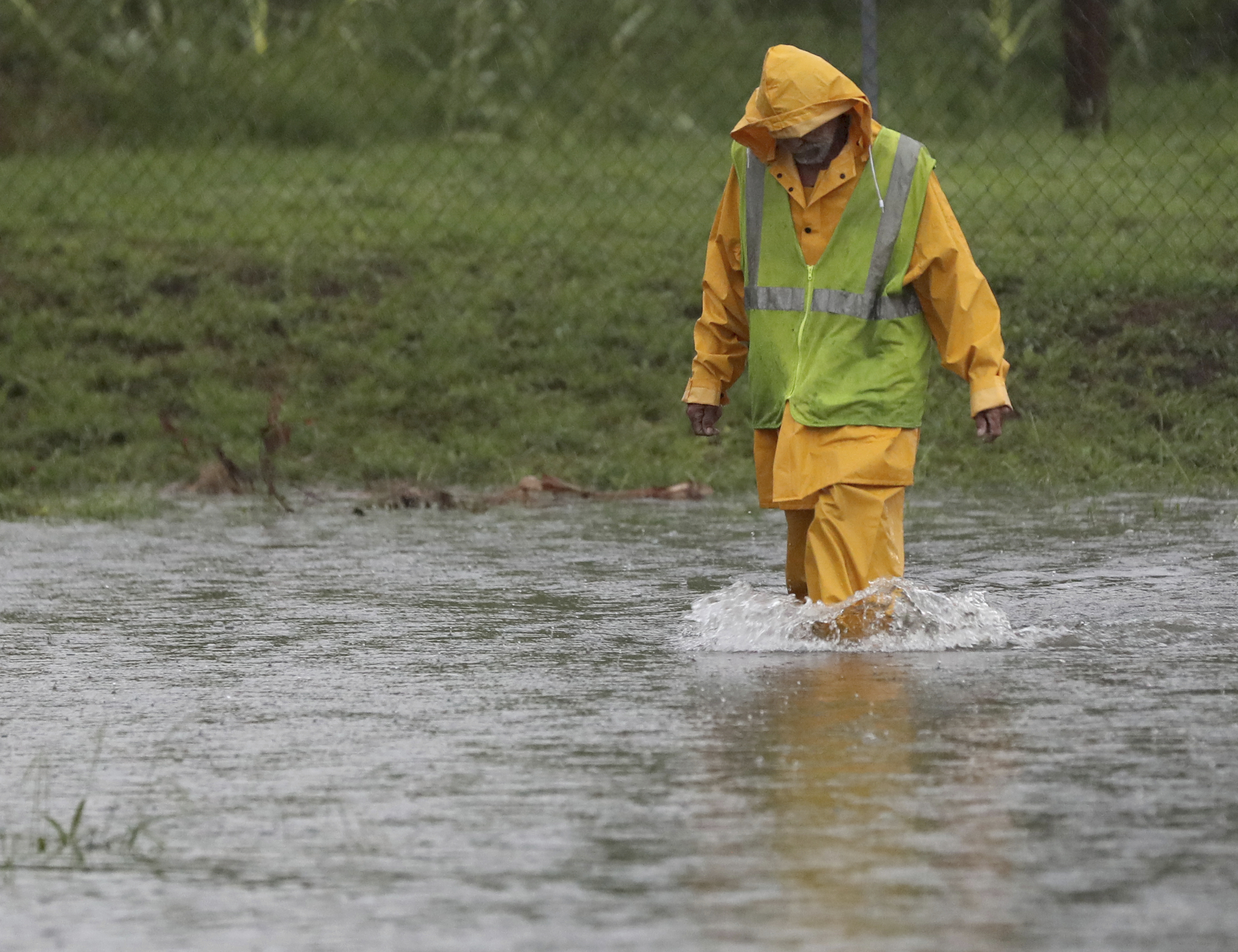 The Latest: Hundreds rescued as heavy rains drench Texas