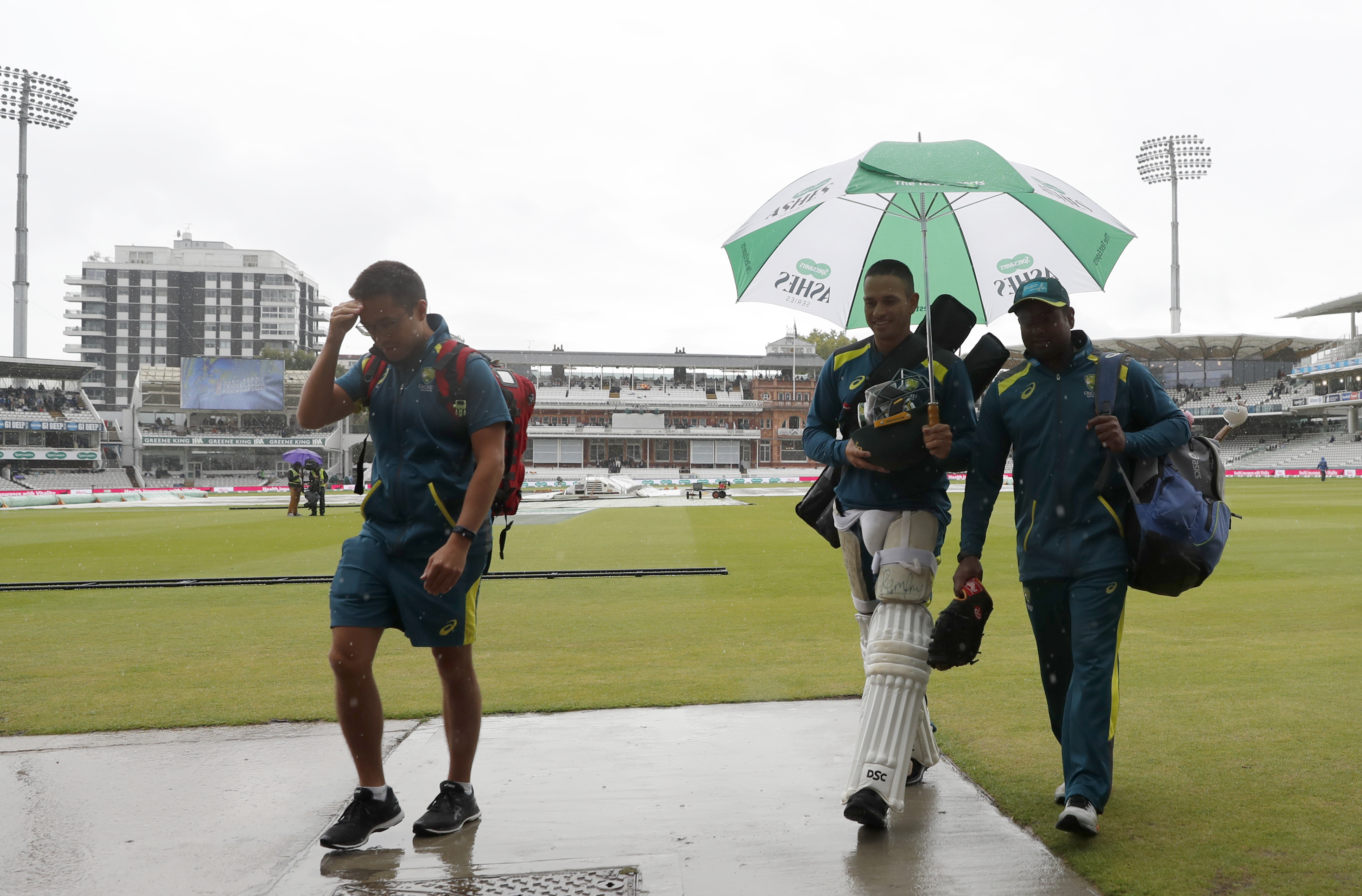 Start of 2nd Ashes test delayed by rain