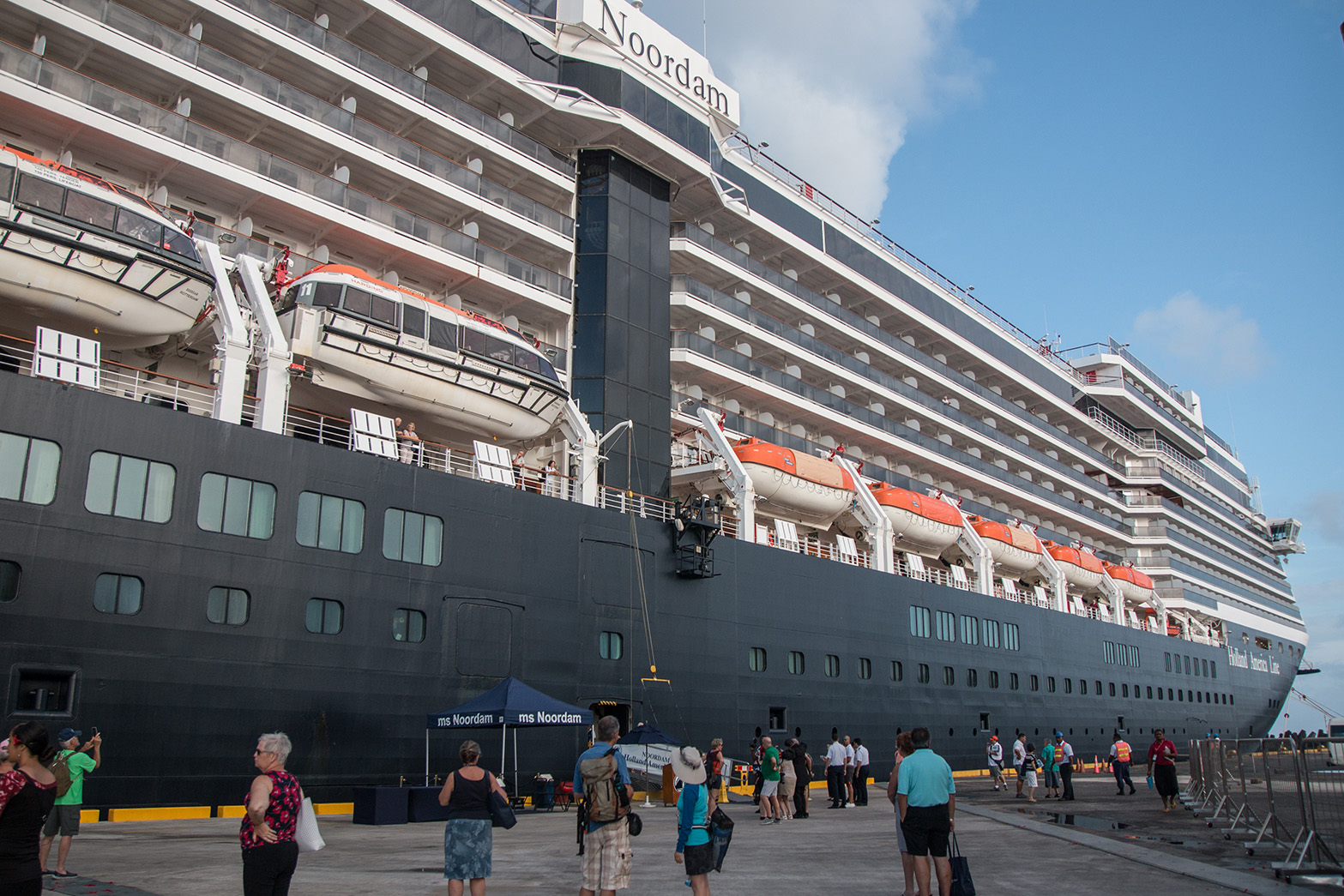 Singer Ciara, NFL player Russell Wilson tie the knot