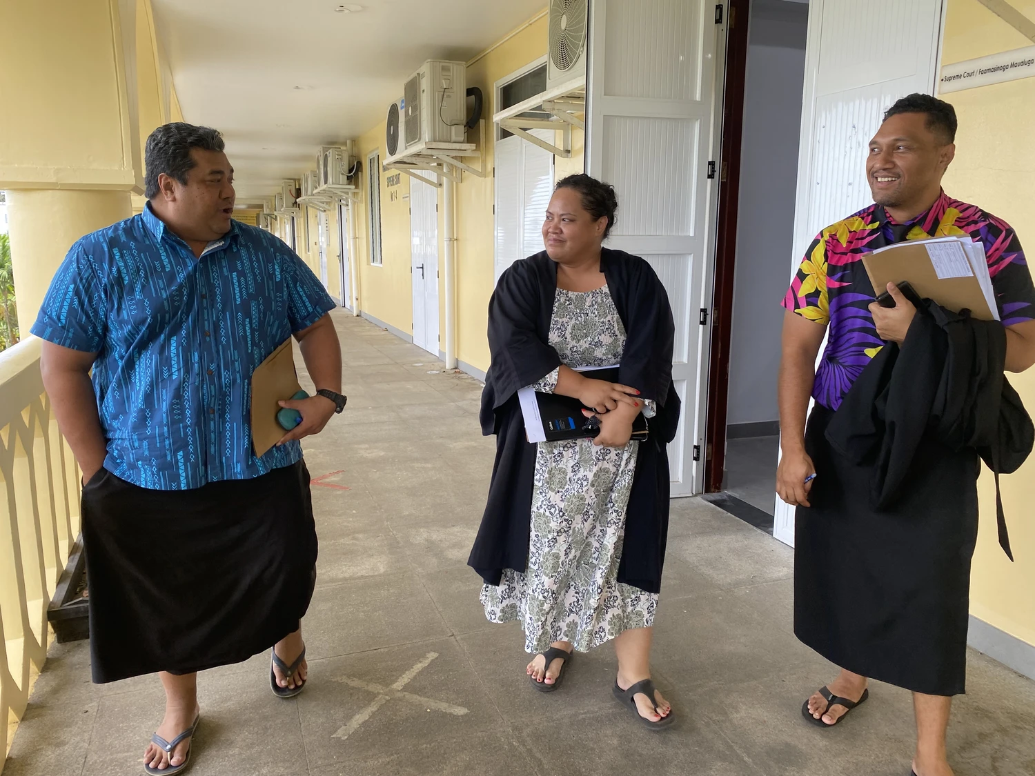 Shipping agent ordered to release containers 