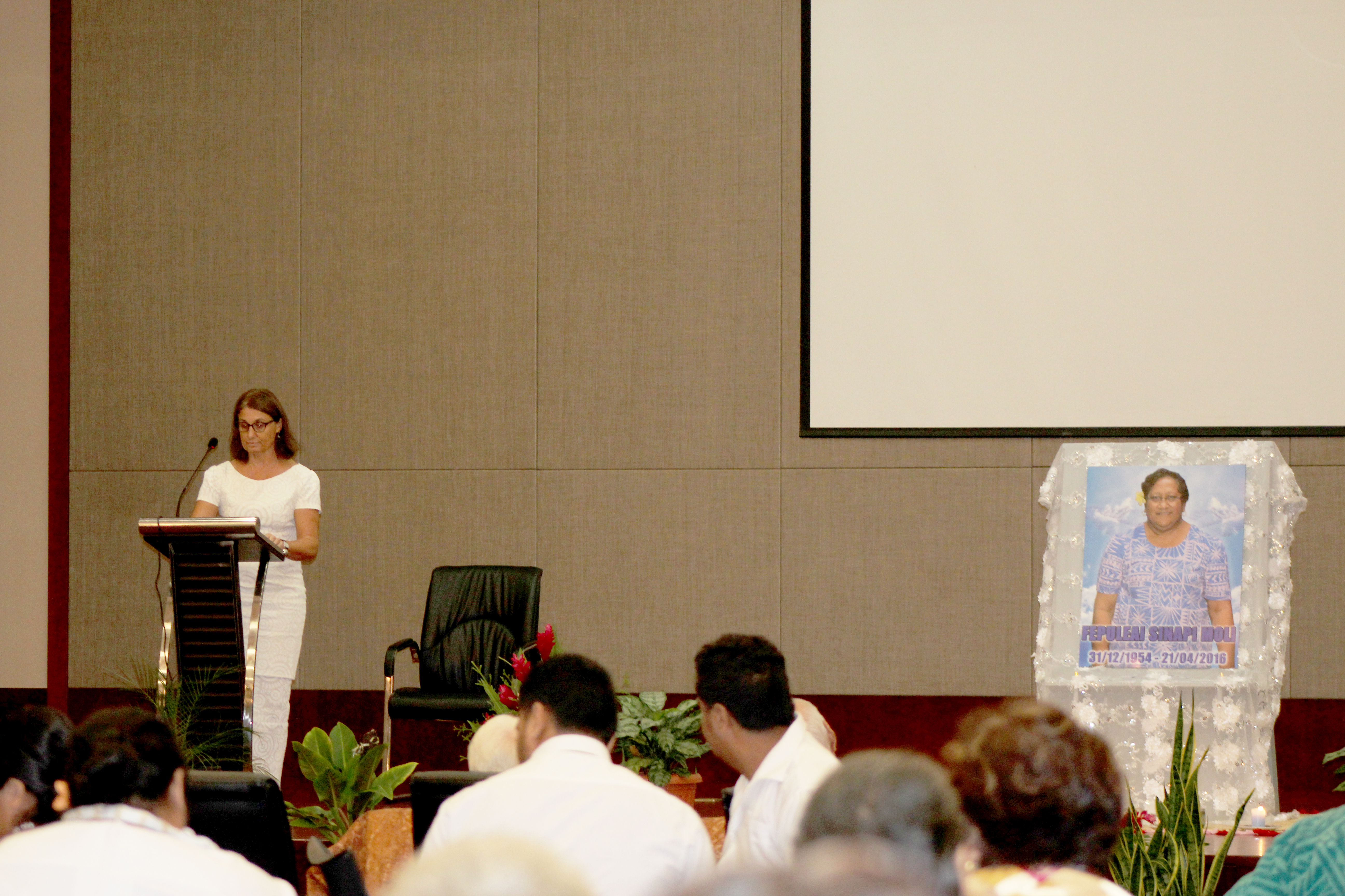 China opens mega-bridge linking Hong Kong to mainland