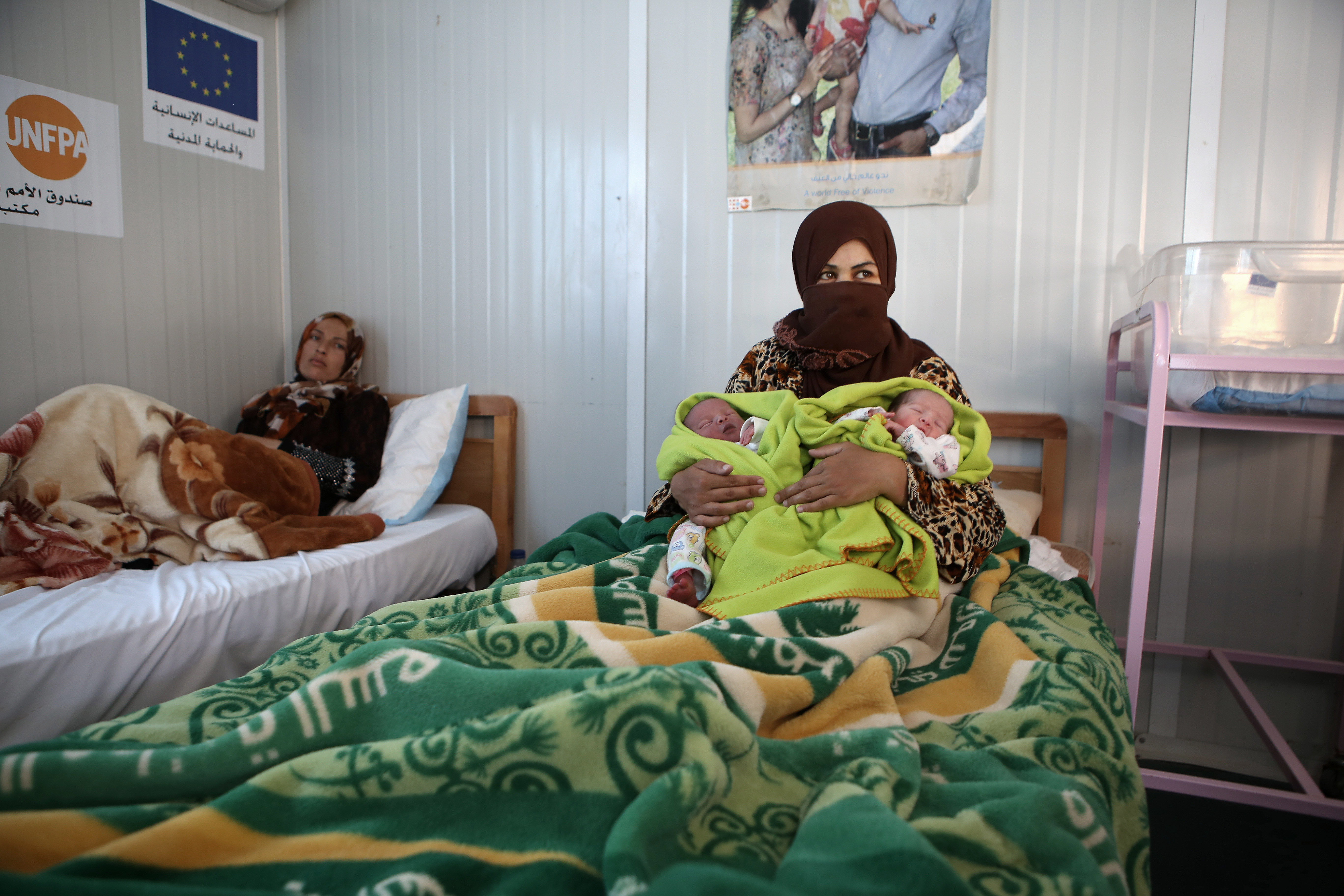 Ugandan pop star-politician performs 1st show since jailing