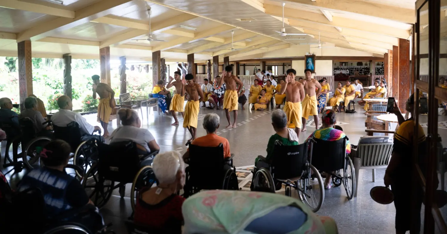 Vi Samoa Samoa Observer | St Paul VI students bring smiles to Mapuifagalele