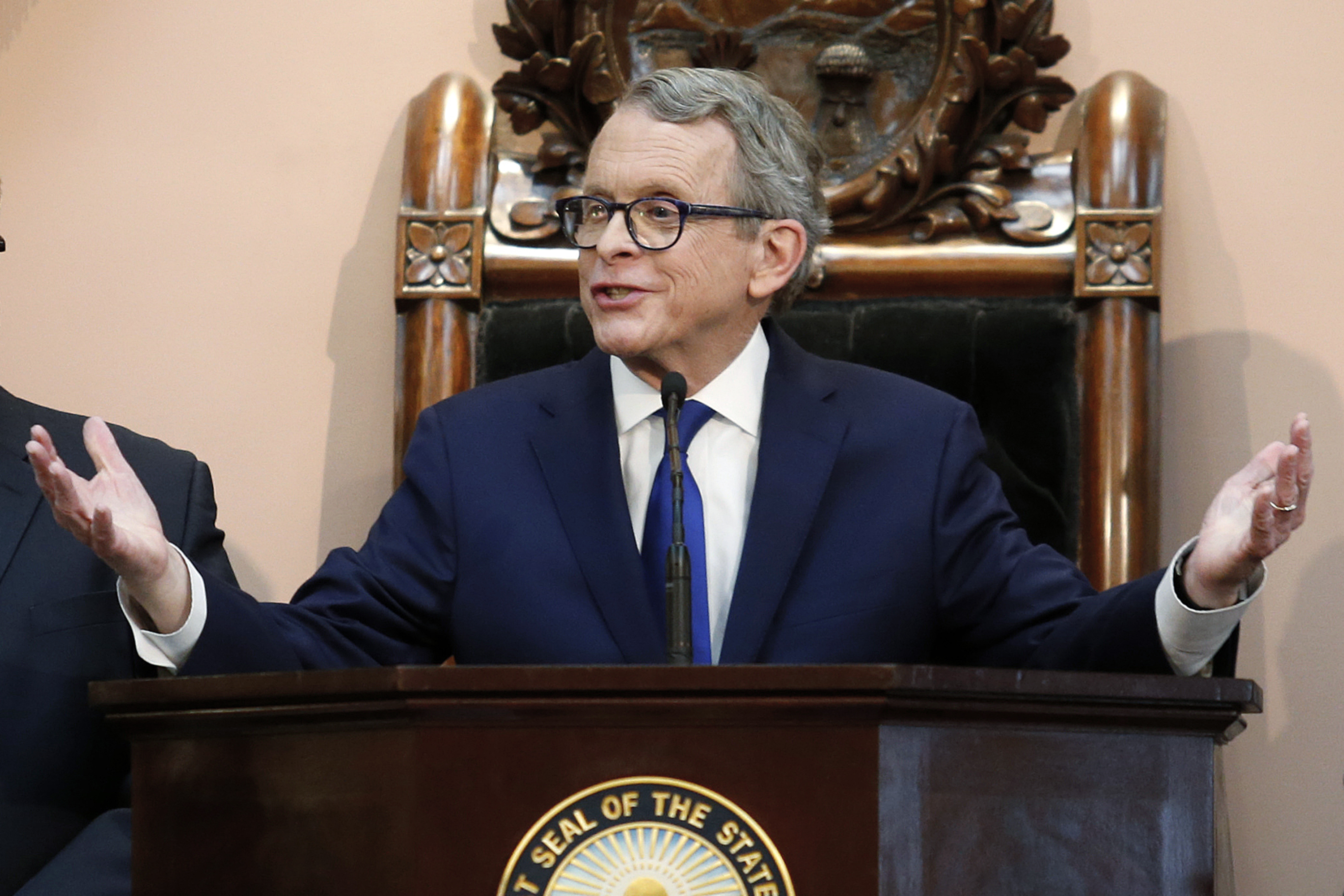 Ohio governor pleads for legislative action on gun violence 