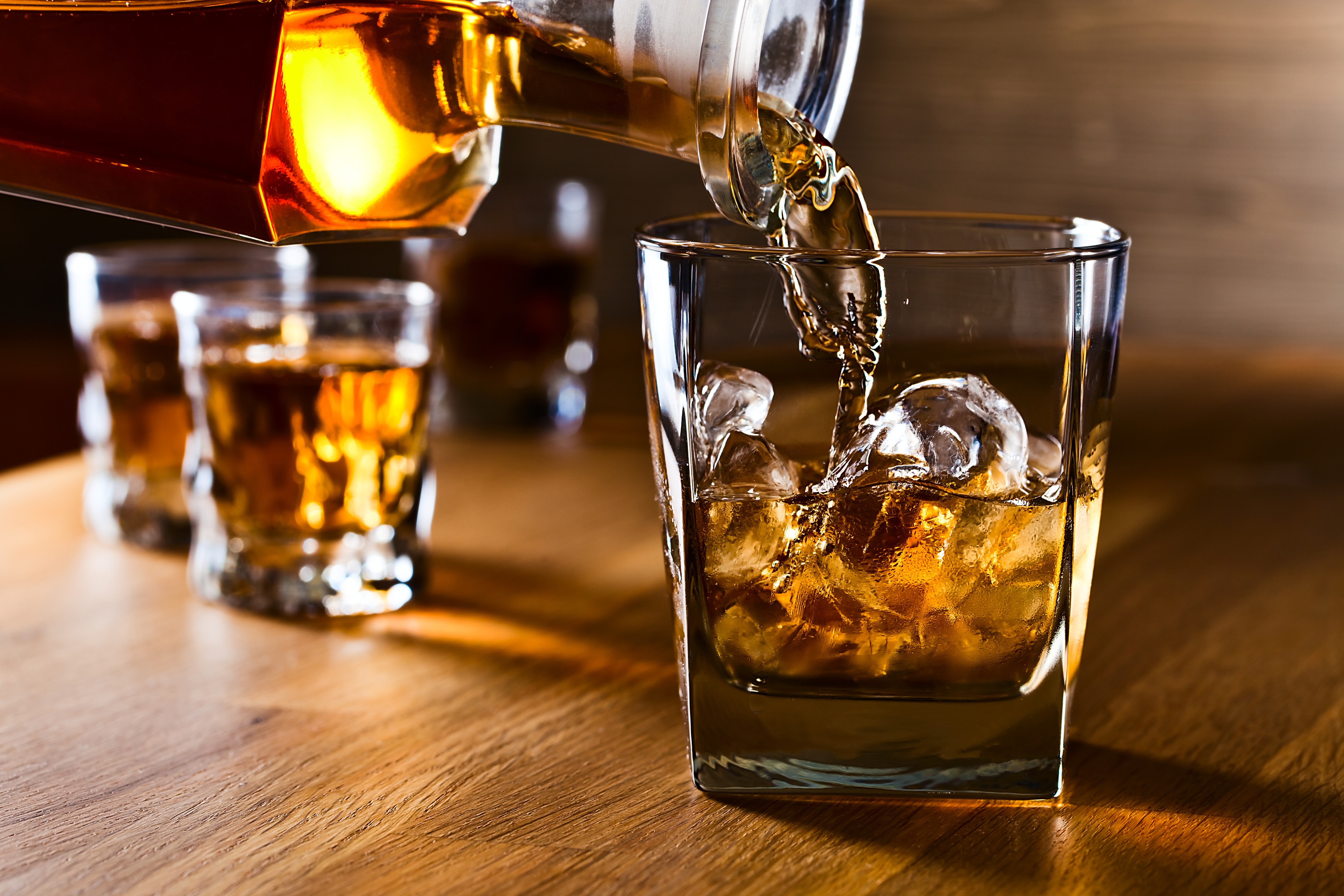 Alcohol abuse lockdown warning; services close