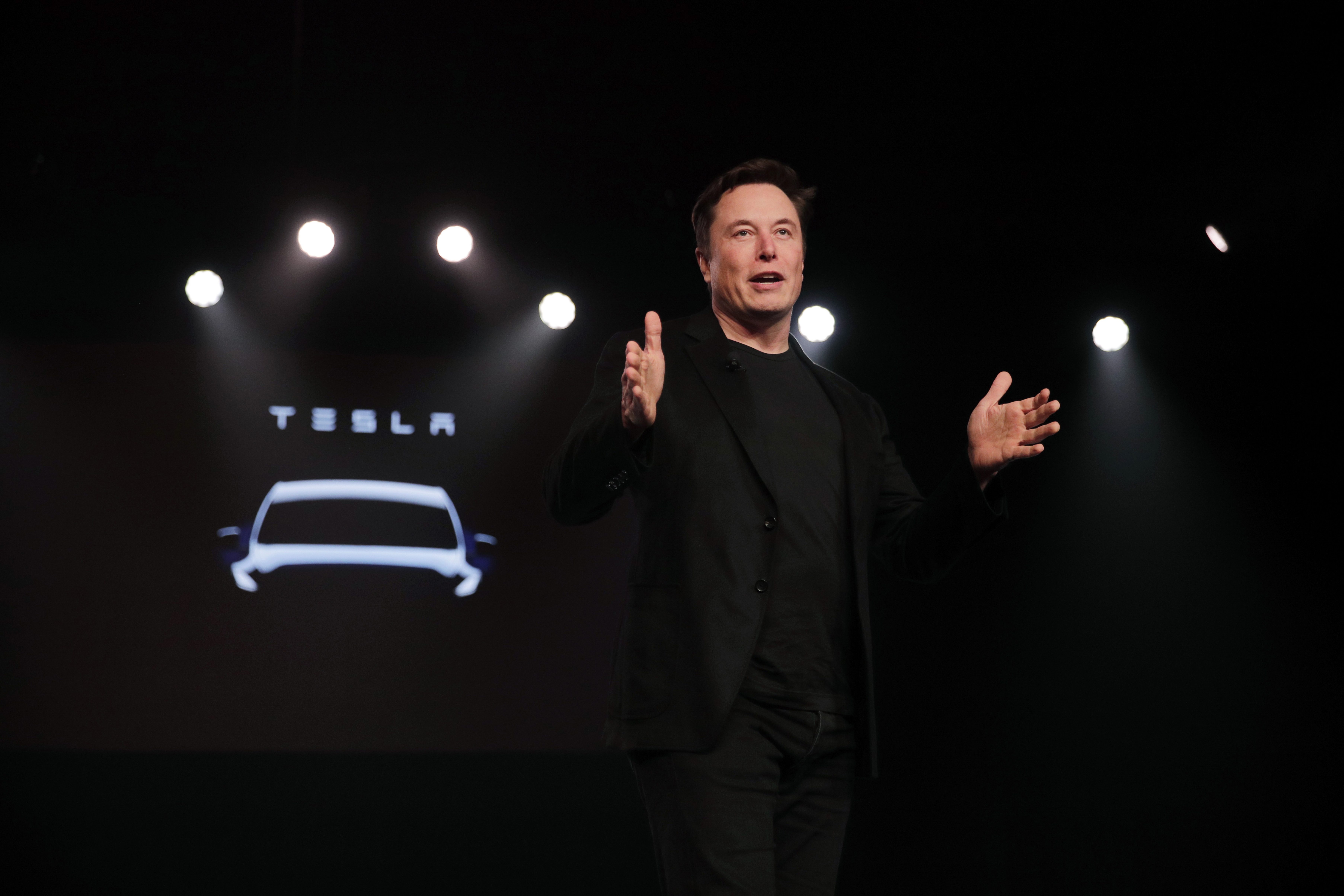 Tesla's $700M Q1 net loss much larger than expected