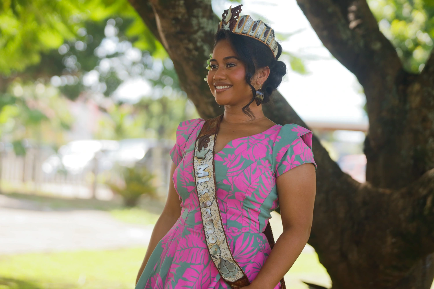  Miss Samoa encouraged by Litara on her way to Fiji