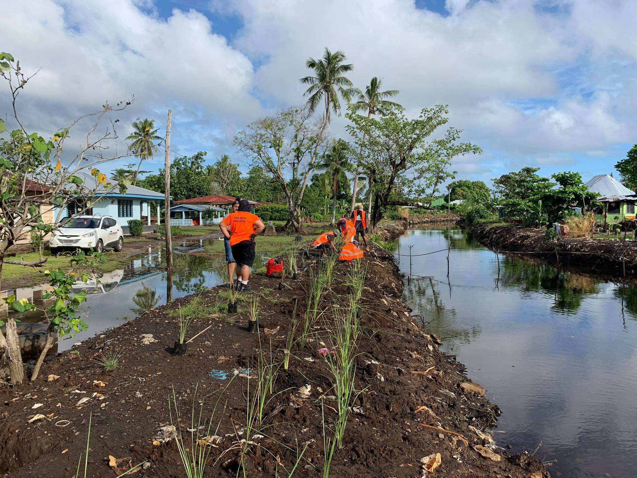 Vetiver grass planting starts at Fagalii river
