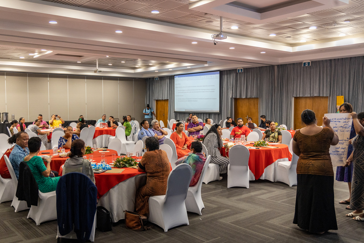 135 child vendors in Samoa