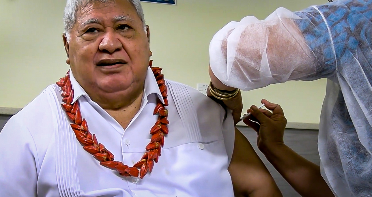 Caretaker P.M., Health Minister get vaccinated 