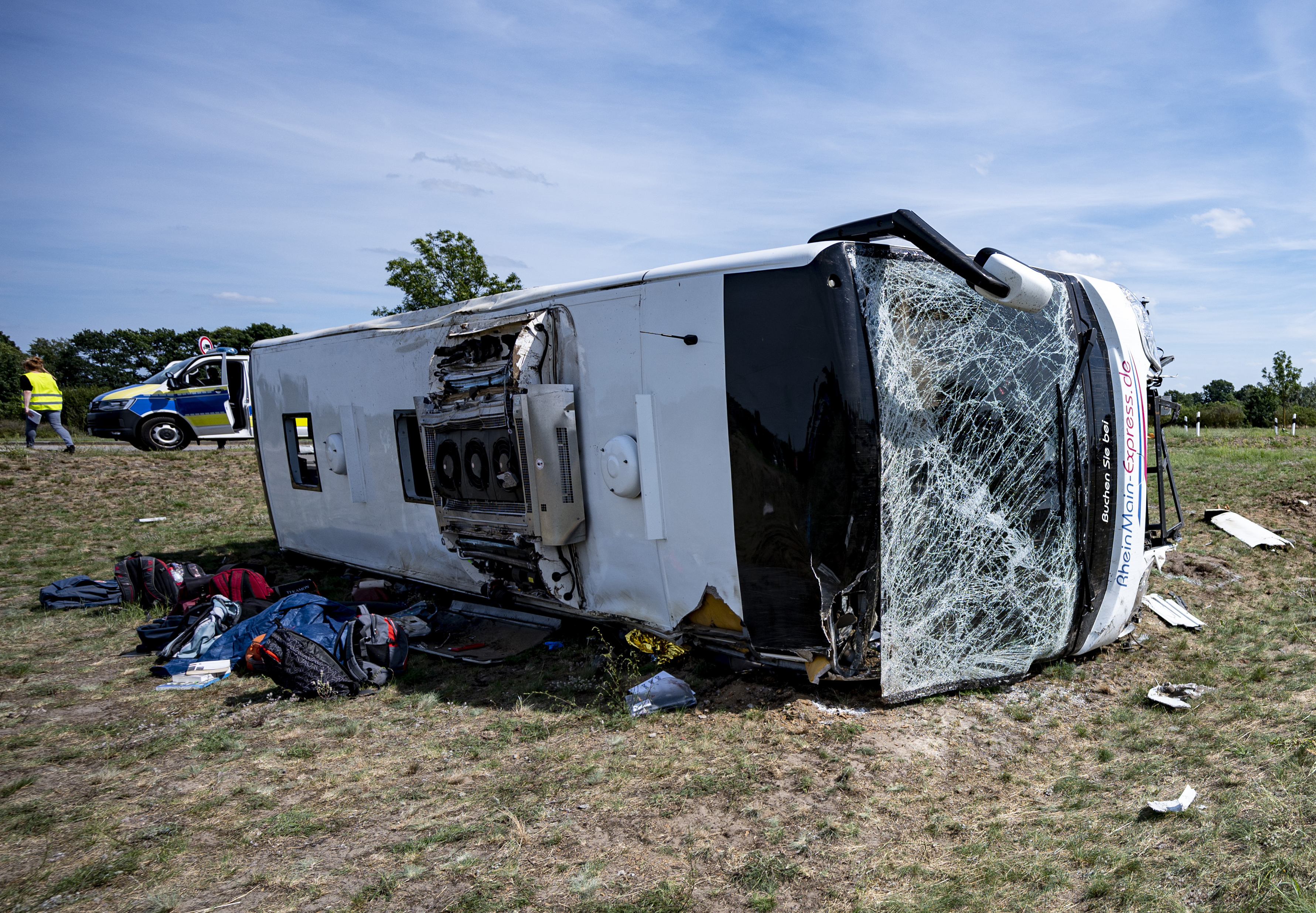 19 injured as Belgrade-Stockholm bus crashes near Berlin
