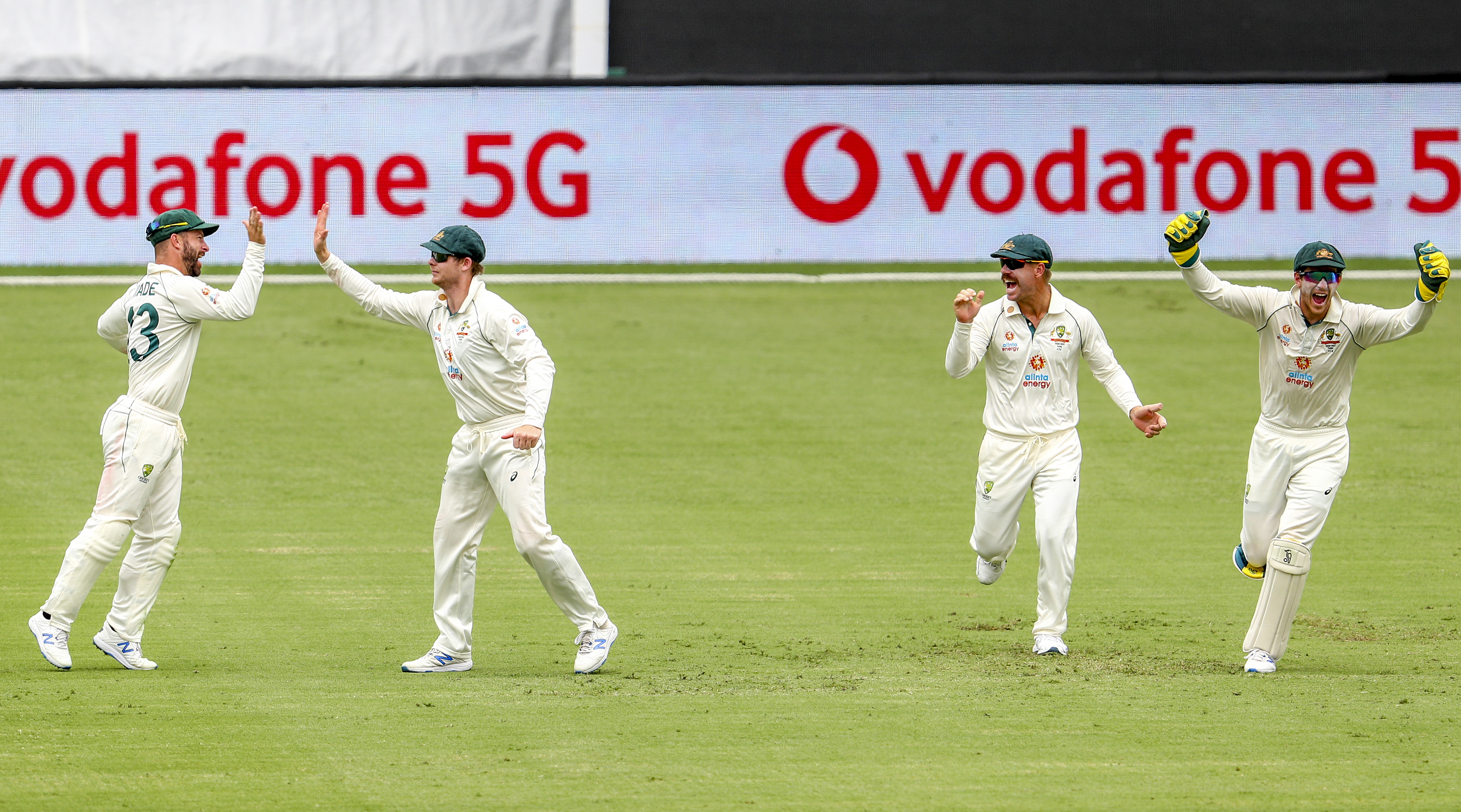 Wade cut from Australia test squad for South Africa series