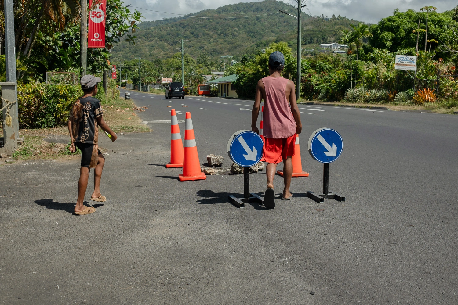 Samoa Observer | Road obstruction raises safety concerns at Tufuiopa.