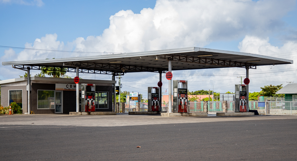 Sunday gas station closures criticised