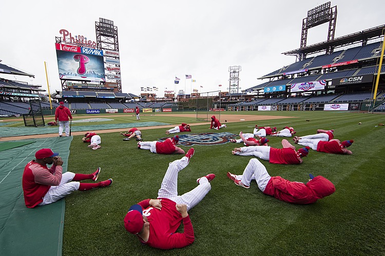 AP source: MLB spring training sites close amid virus worry