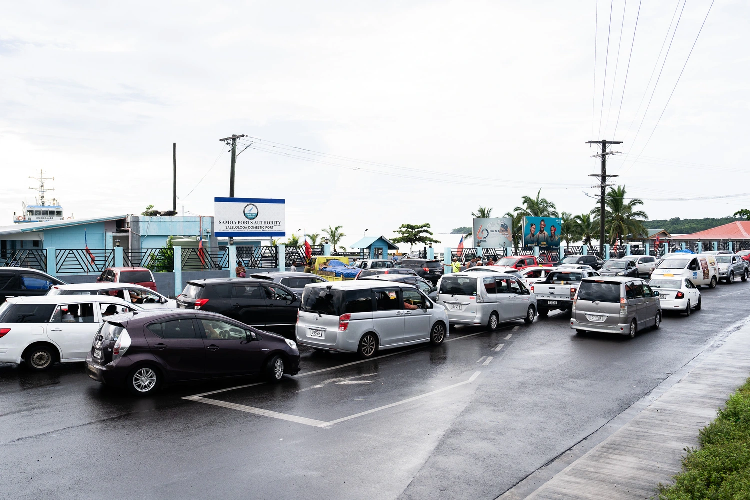 Choppy sea and strong winds strands travellers