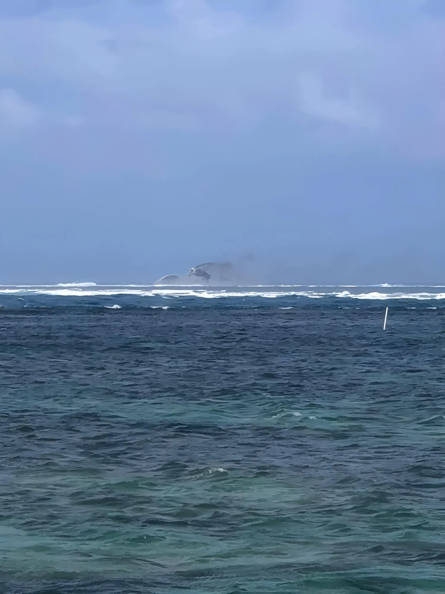 Manawanui sinking: Fish covered in oil, huge leak confirmed