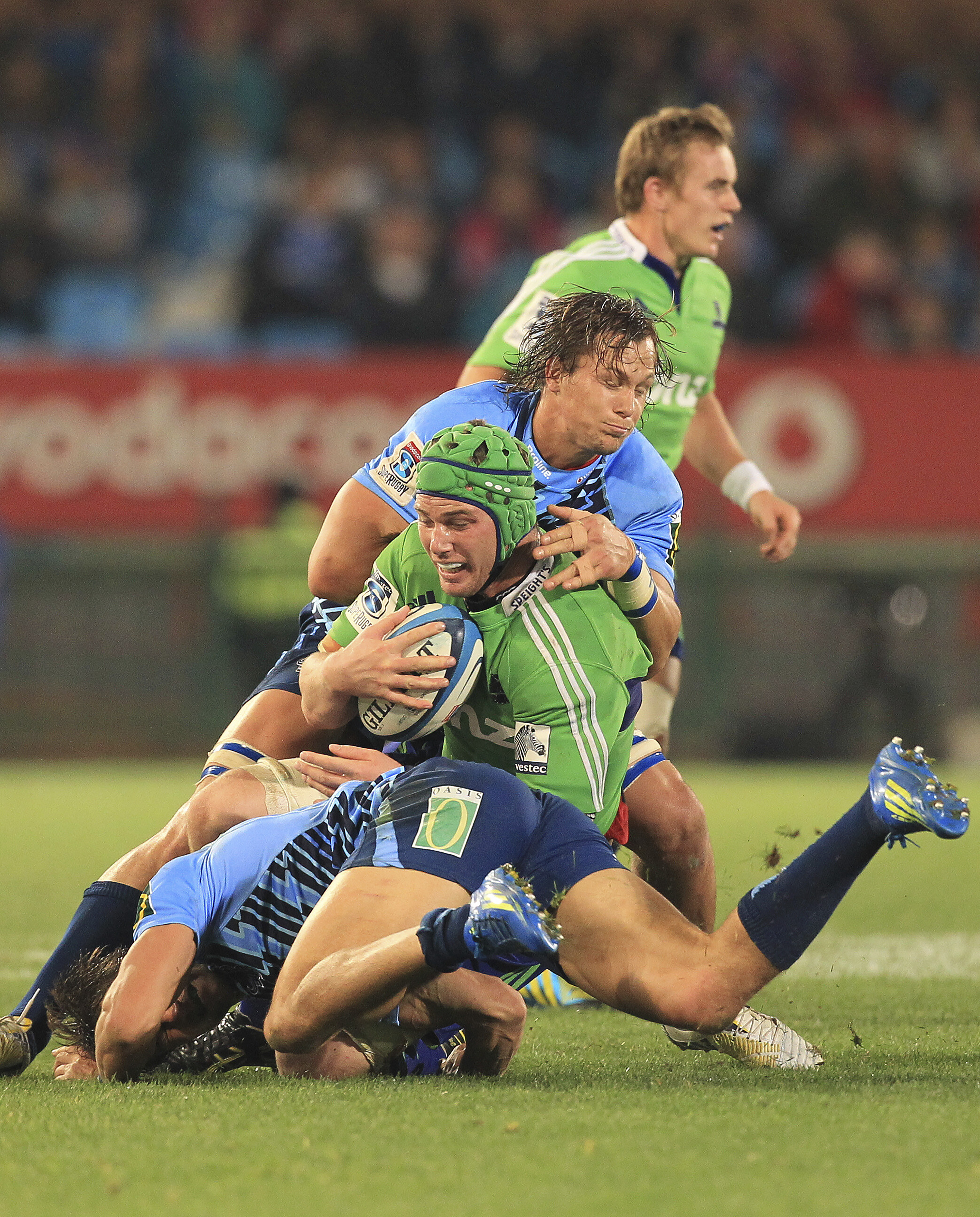 New Zealand TV commentator apologizes for mock Asian accent