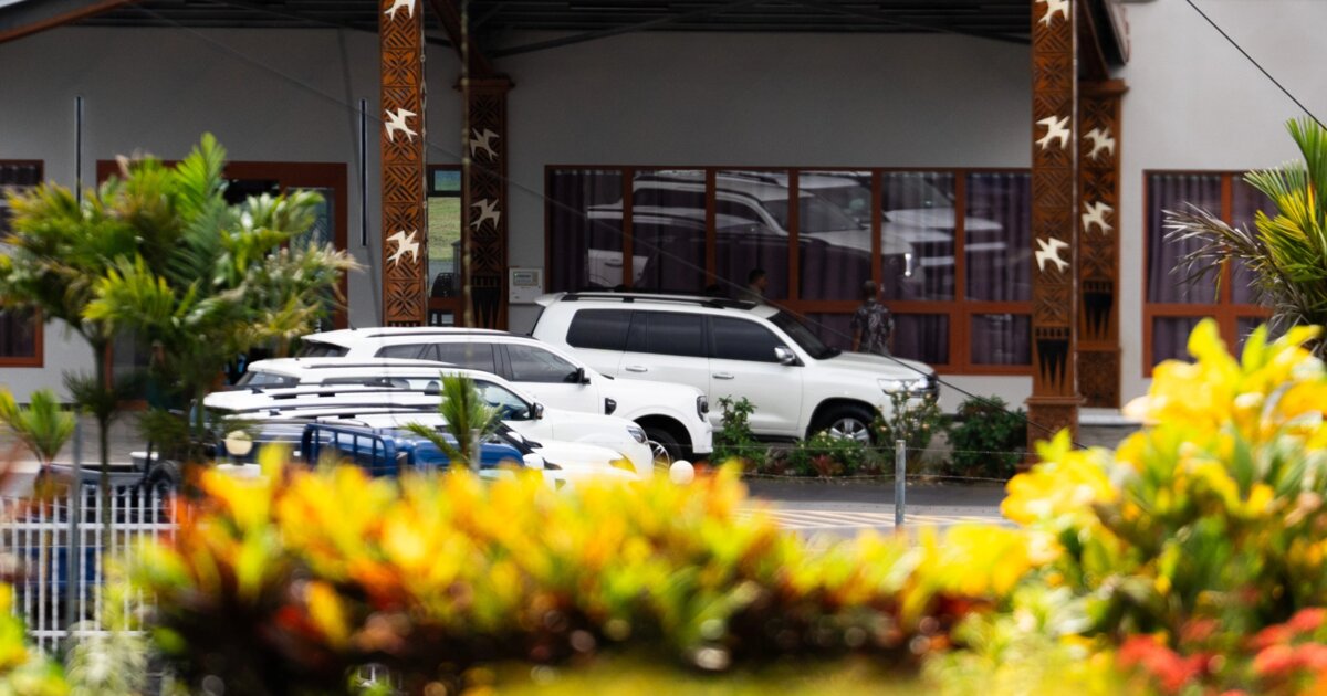 PM lands at Faleolo amidst tight security