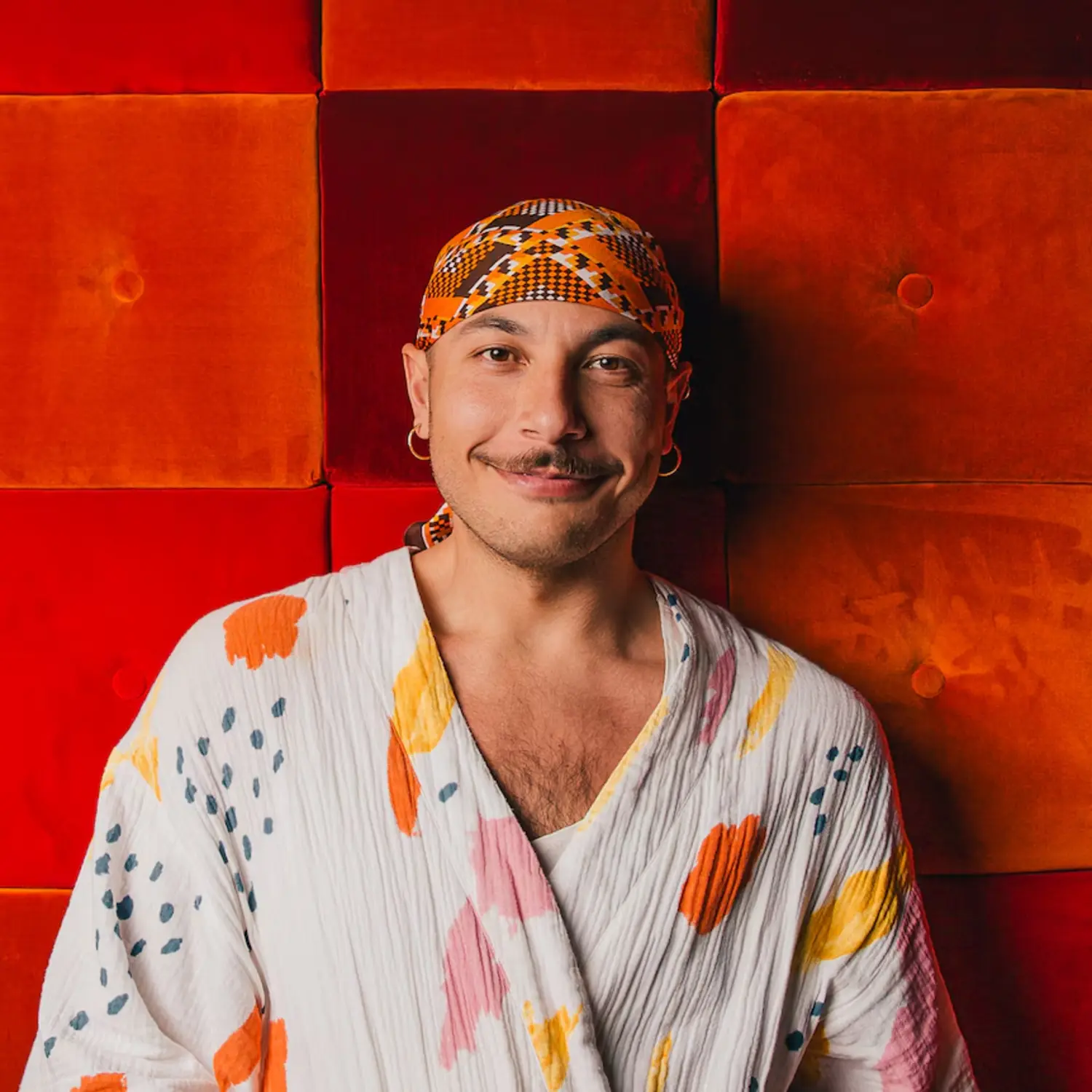 Samoan performer brings humour and tradition into theatre
