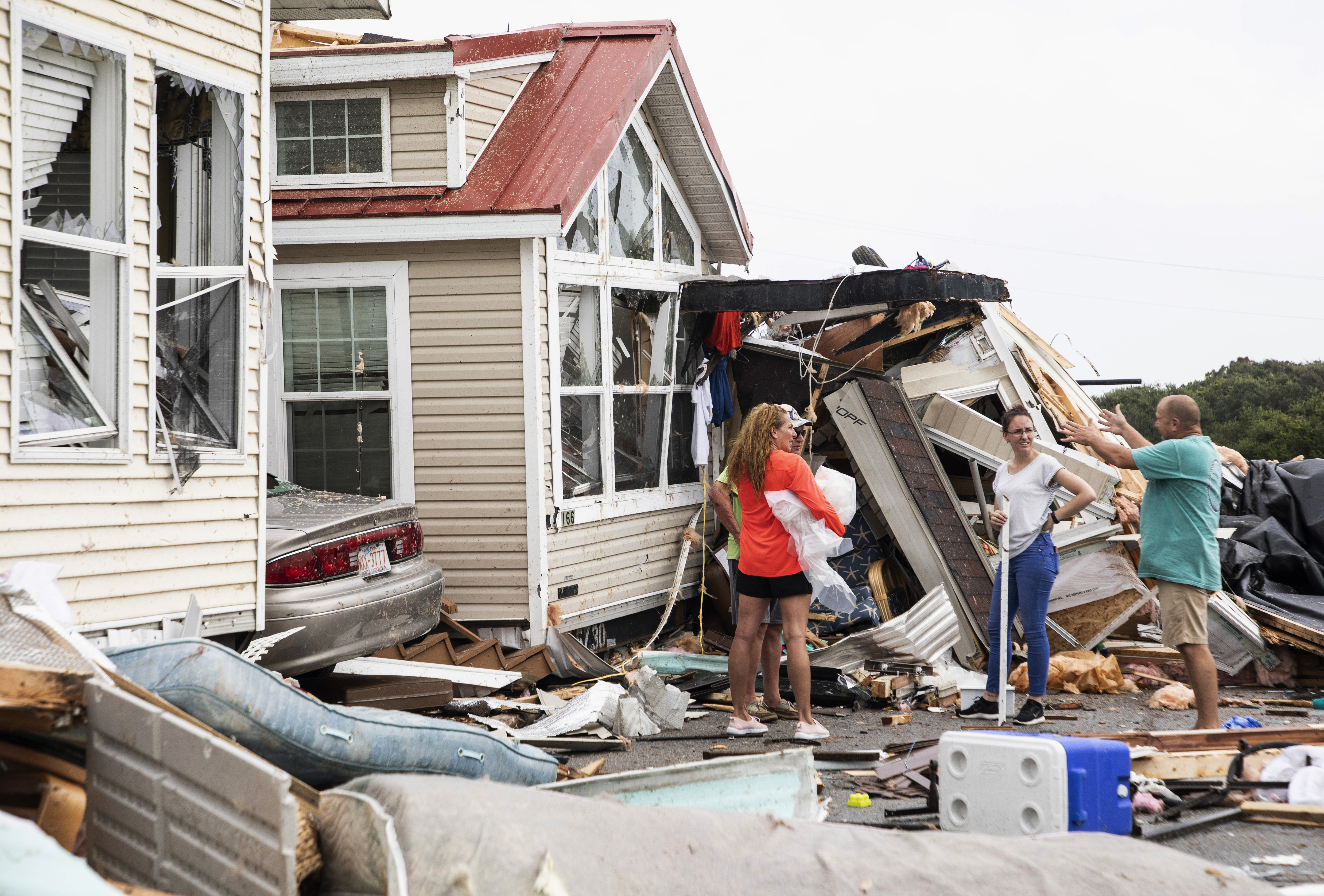 Weakened Dorian strands people on North Carolina island