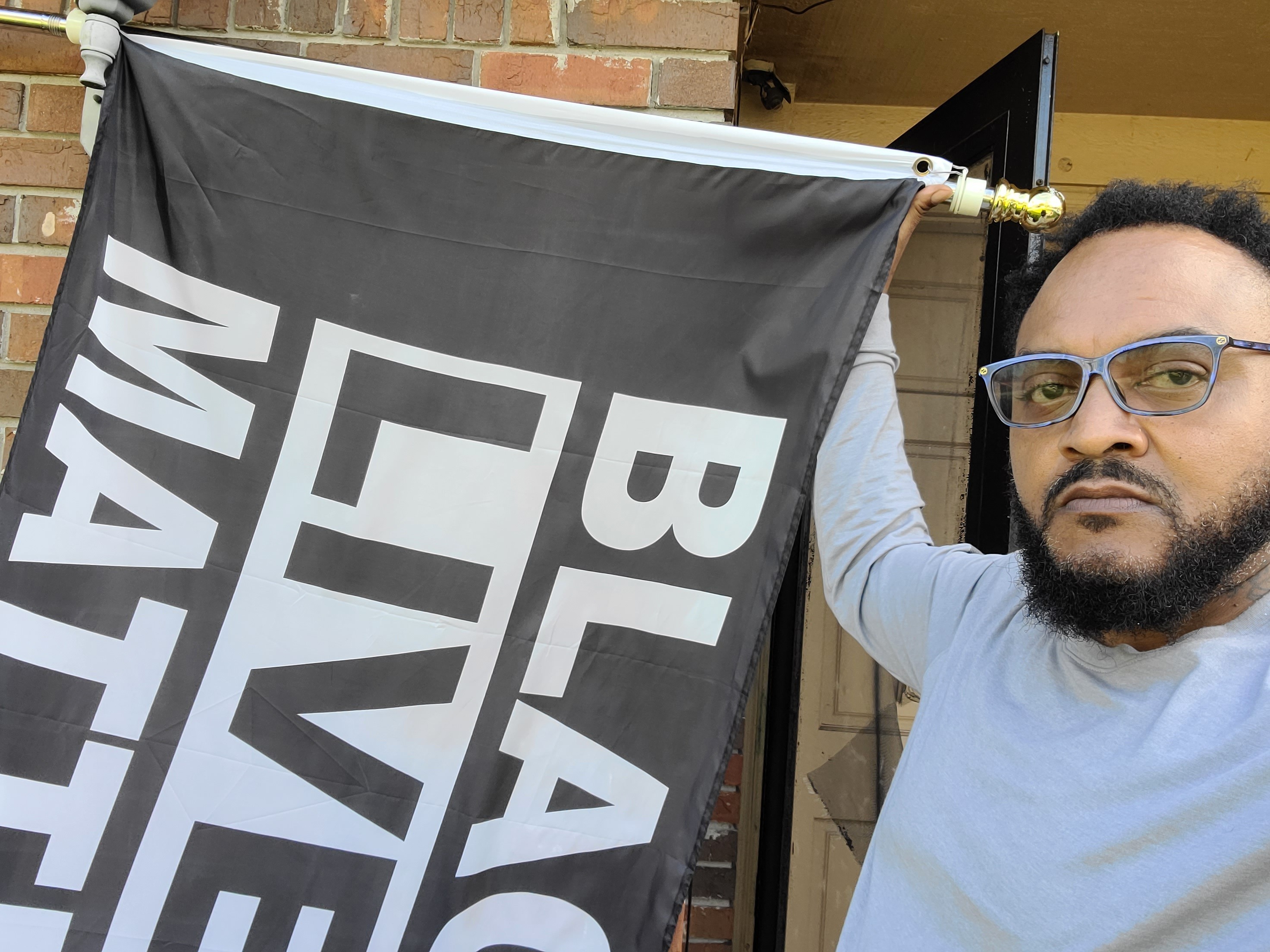 Black Lives Matter flag becomes issue in Florida community