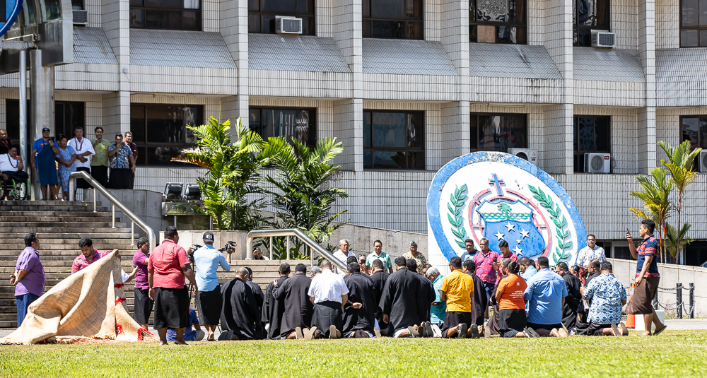 Archbishop joins ifoga; asks Govt. for peace