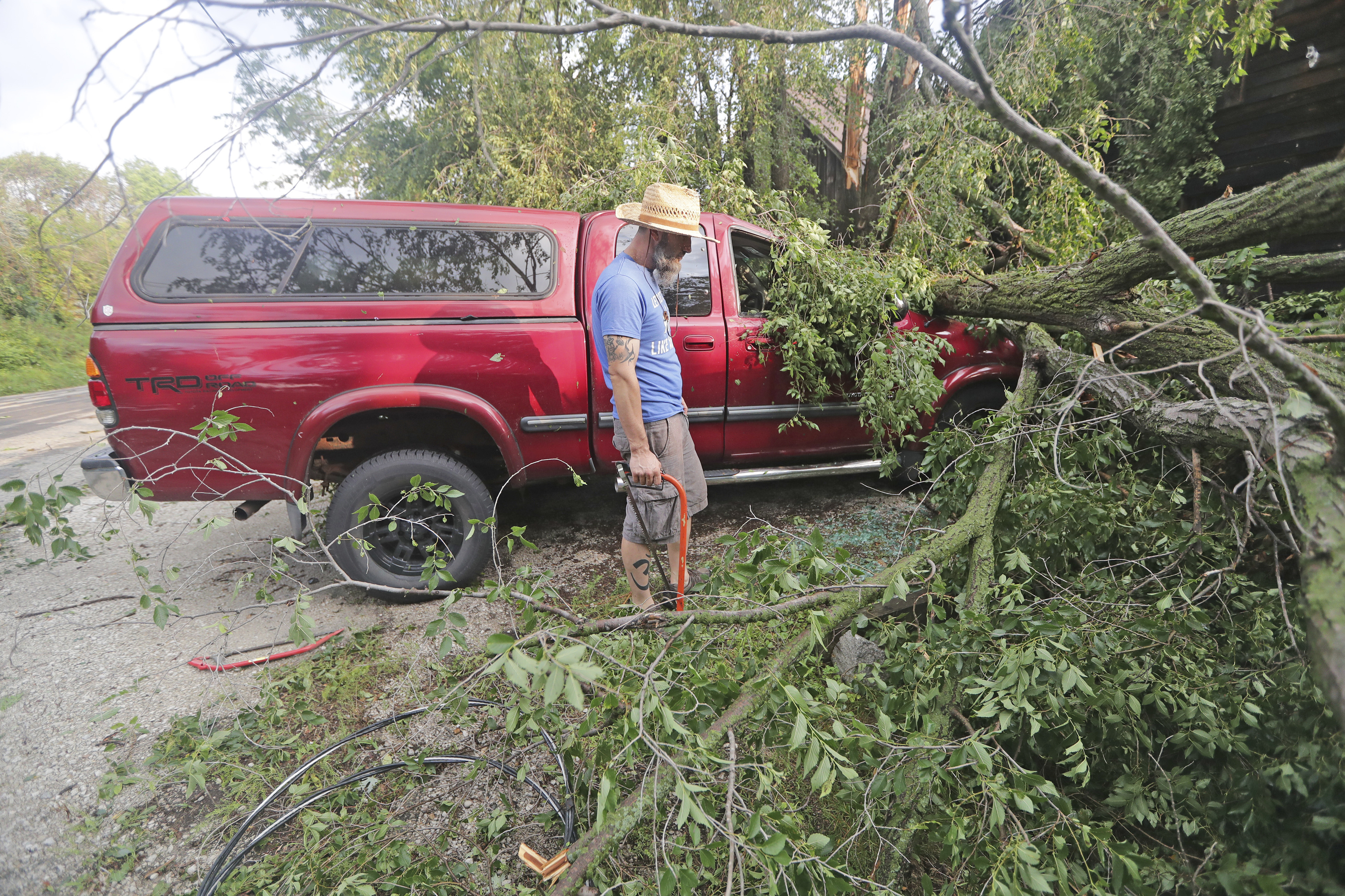 Wisconsin storms bring 3 tornados; 1 man dies in crash