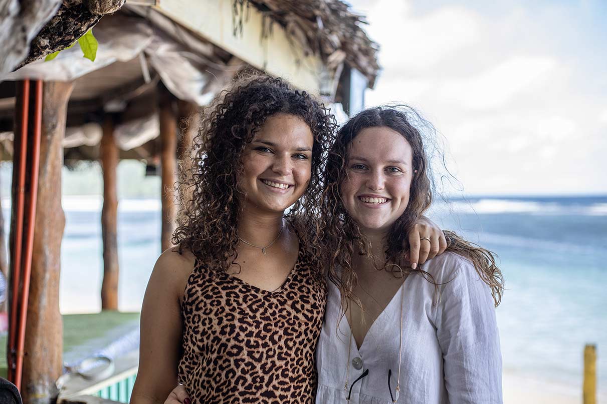 Sisters thank ex-boyfriend for discovering Samoa