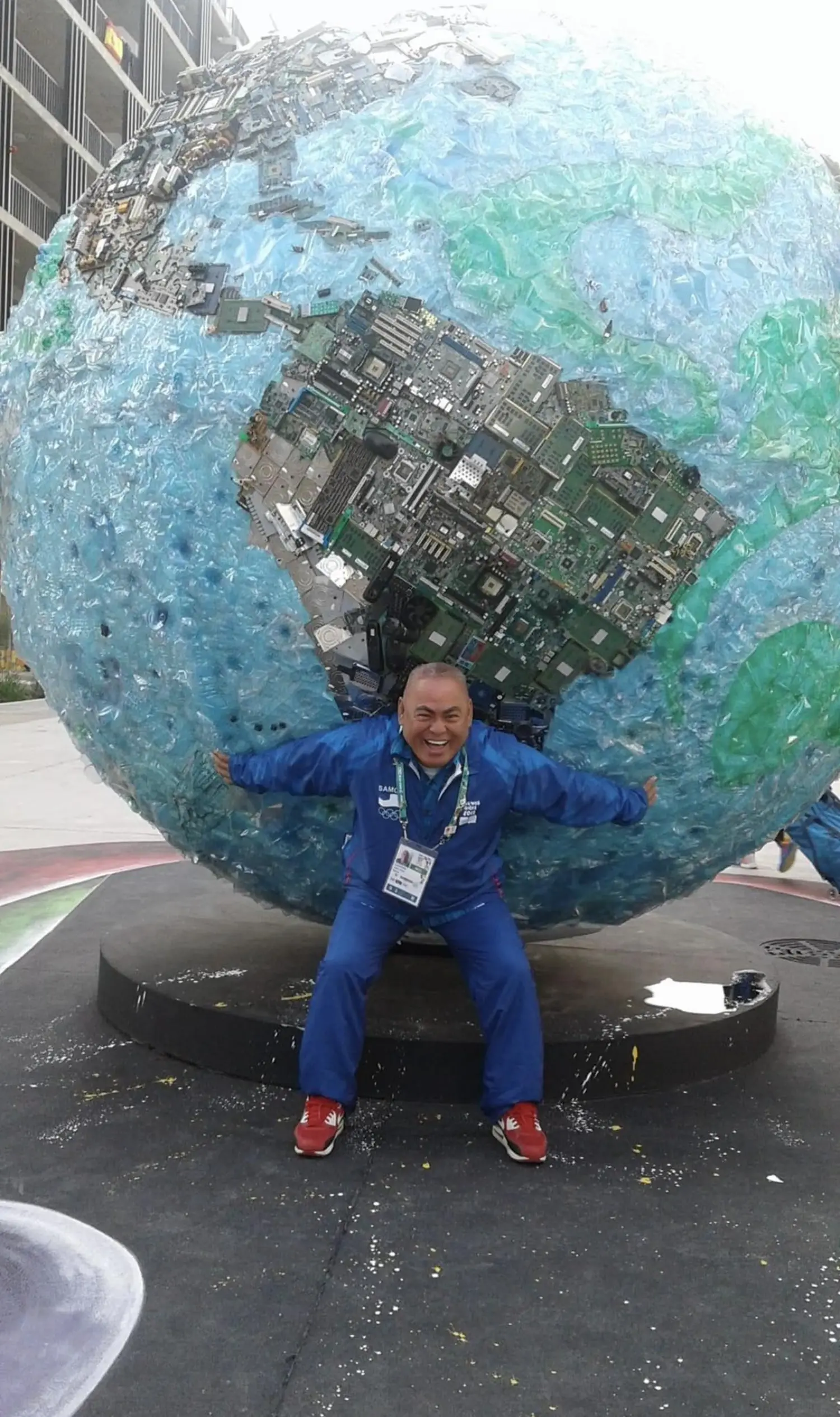 Boxing coach passes away at Paris Olympics