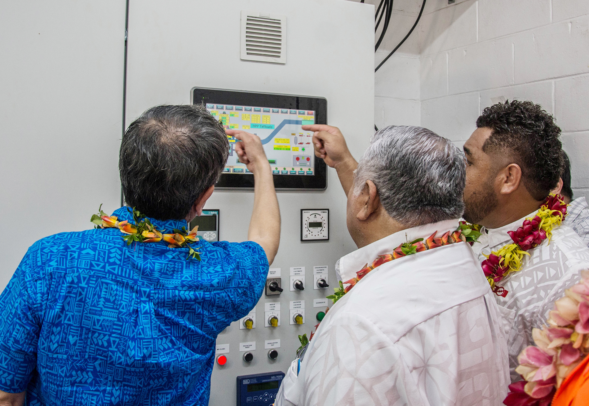 'Hamilton' takes 7 prizes at UK stage Olivier Awards