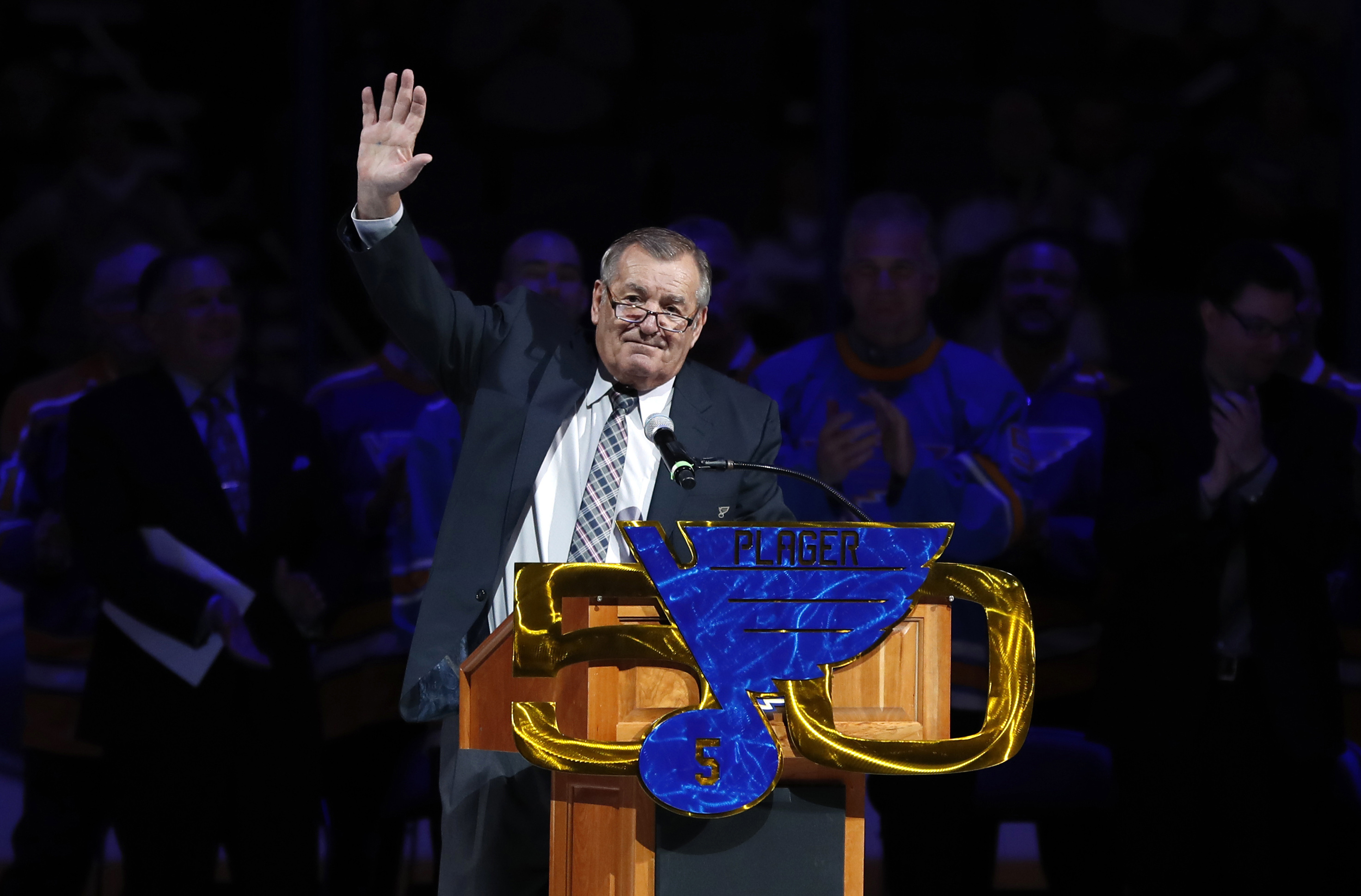 Report confirms hockey great Plager died of 'cardiac event'