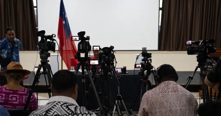 The role of Samoan media amid political crisis