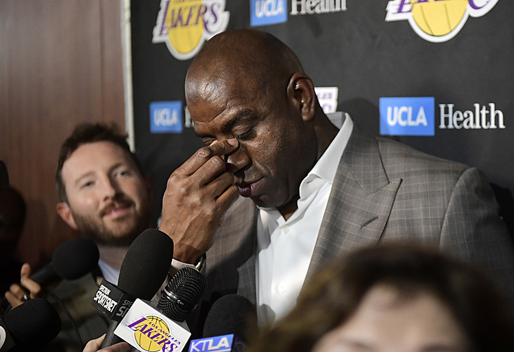 Magic Johnson abruptly resigns as Lakers' president
