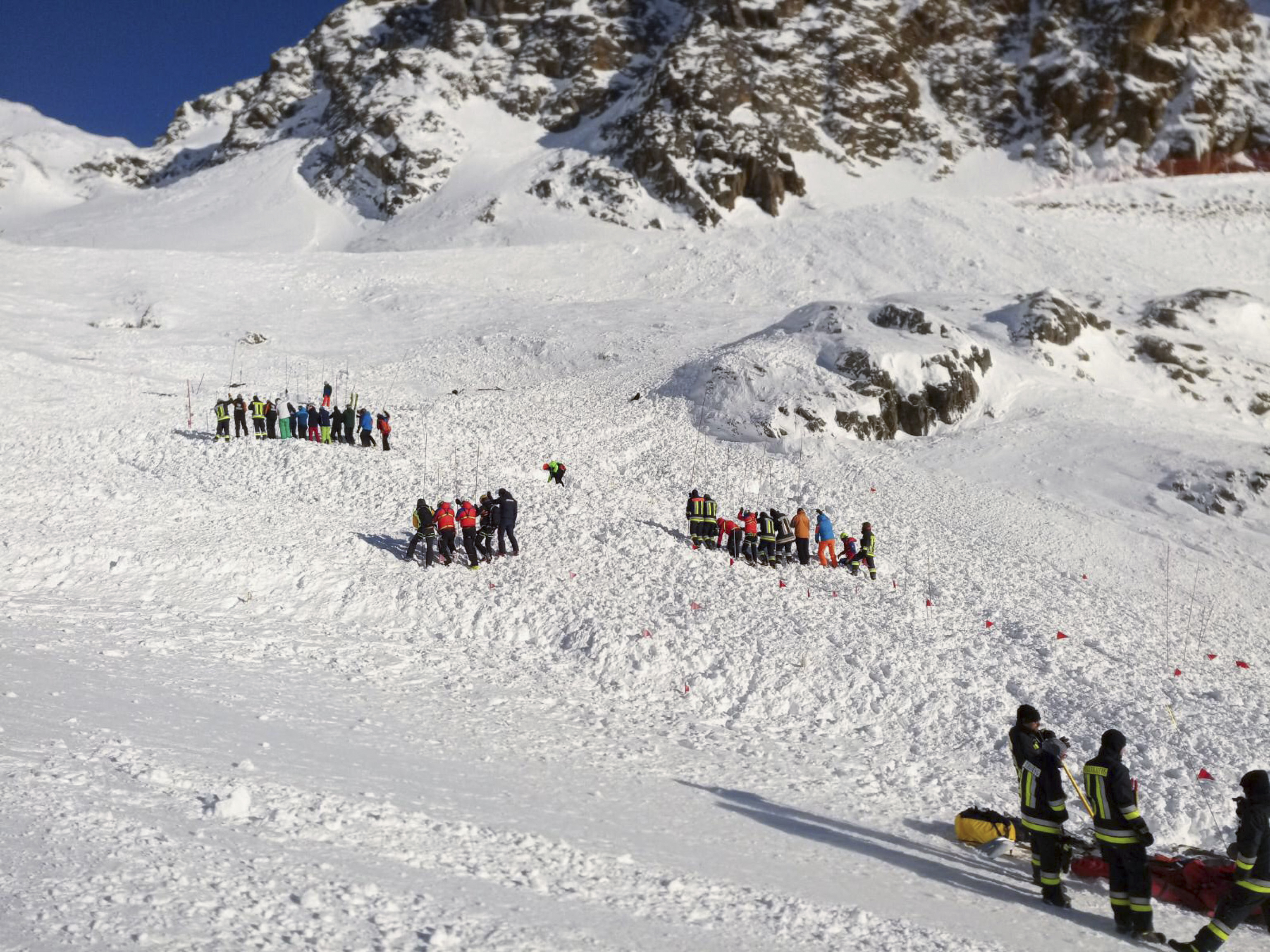 Avalanche on Italian glacier kills woman, 2 children