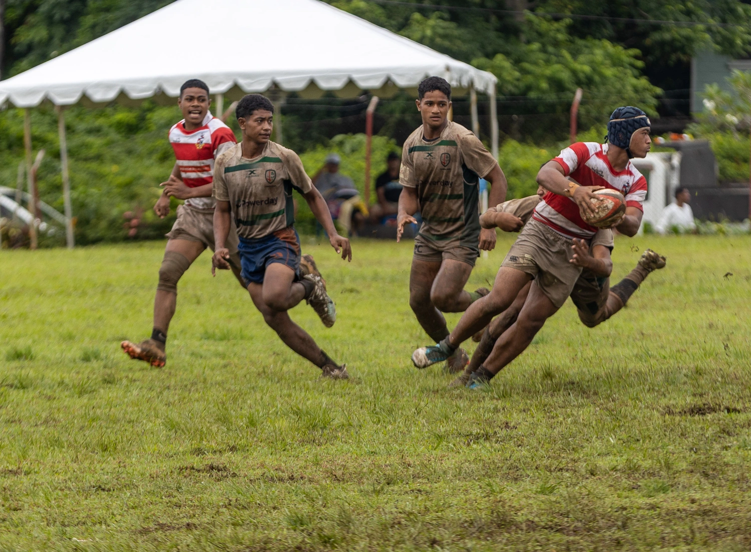 Palalaua College powers through muddy conditions to win schools sevens