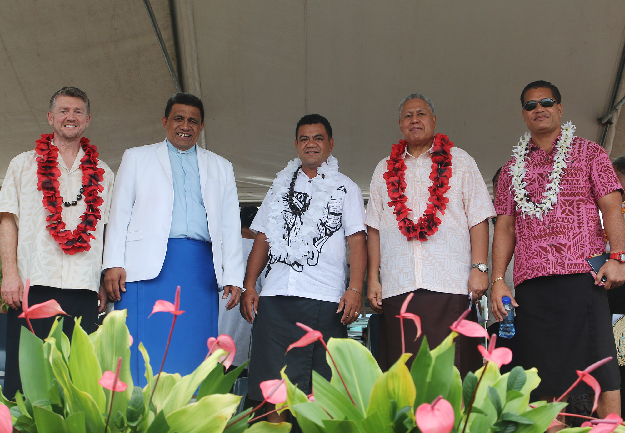 Zimbabwean president talks unity; challenger alleges fraud