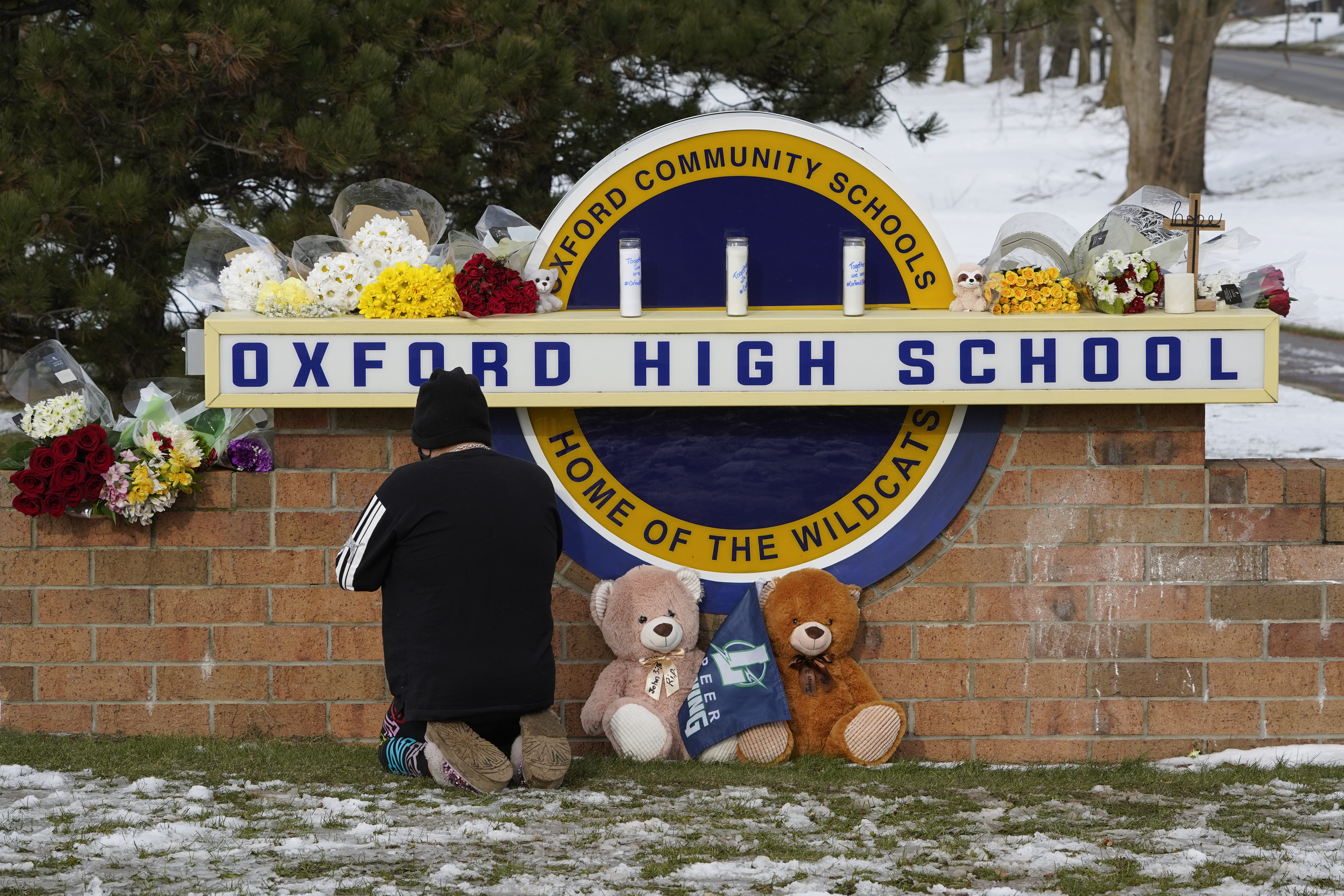 Michigan 15-year-old charged in Oxford High School shooting