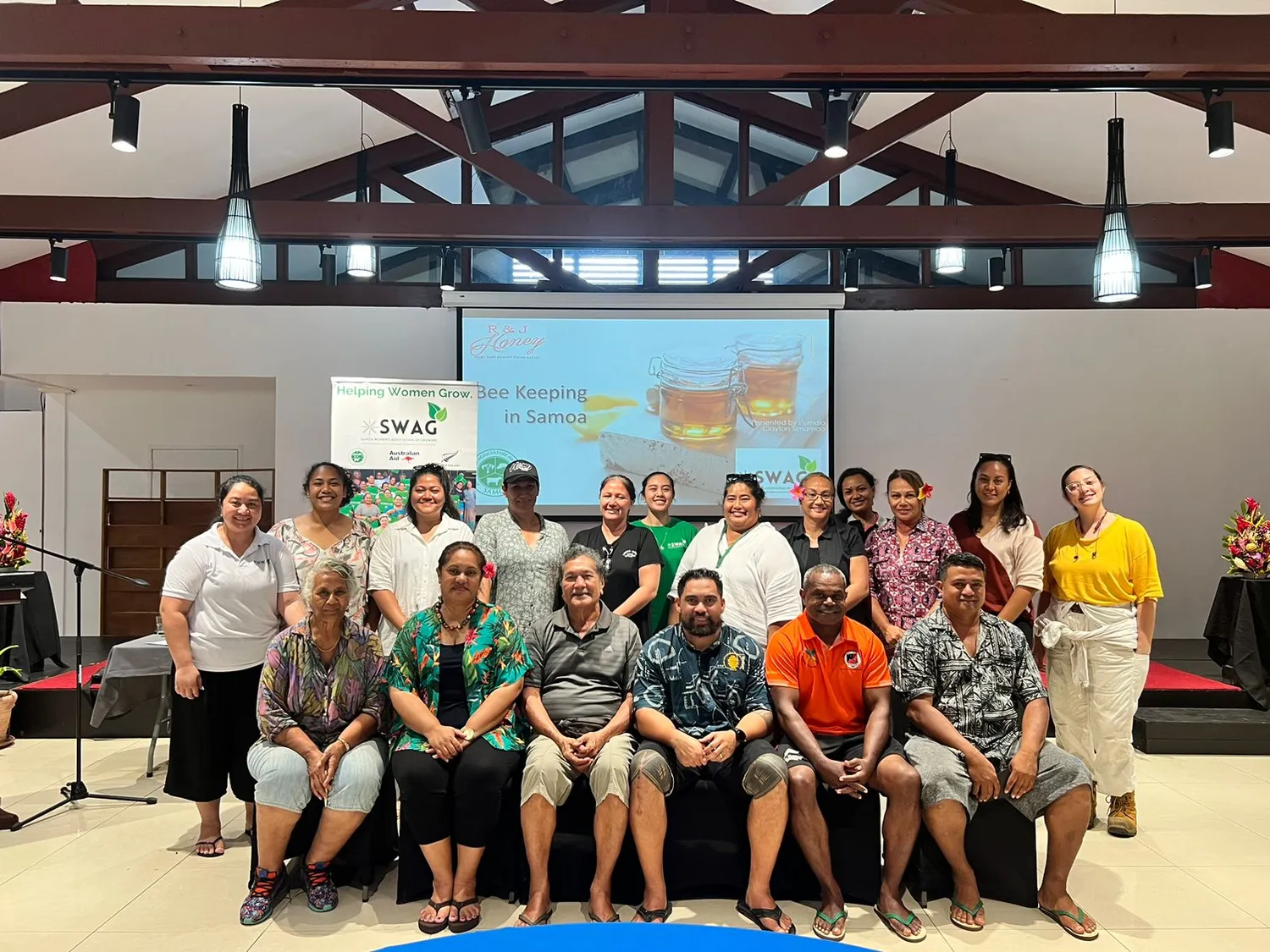 Bee Keeping in Samoa Training