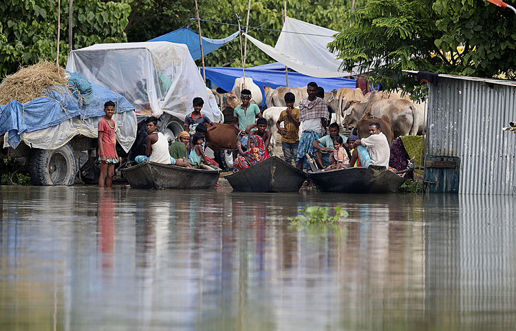 Floods, landslides kill at least 213 in South Asia 