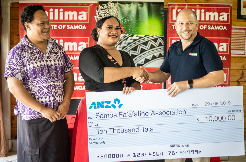 Samoa Observer | Samoa Breweries donates $10,000 for Fa'afafine