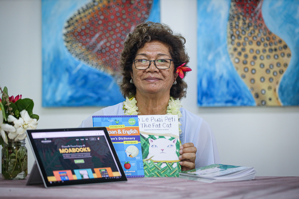 New books including bilingual dictionary unveiled