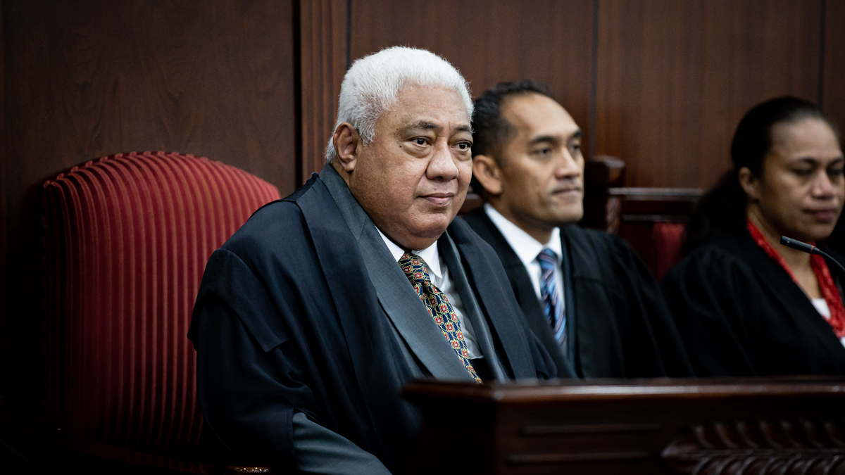 Former C.J. backs caretaker P.M. 