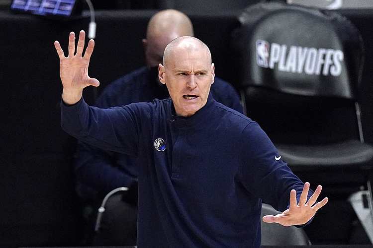 Carlisle takes over Pacers for 2nd time after leaving Mavs