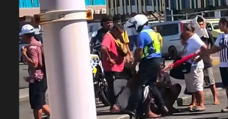 Police officer kicks student in Savalalo school fight