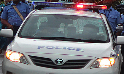 Men pulled from burning car after Vailoa crash