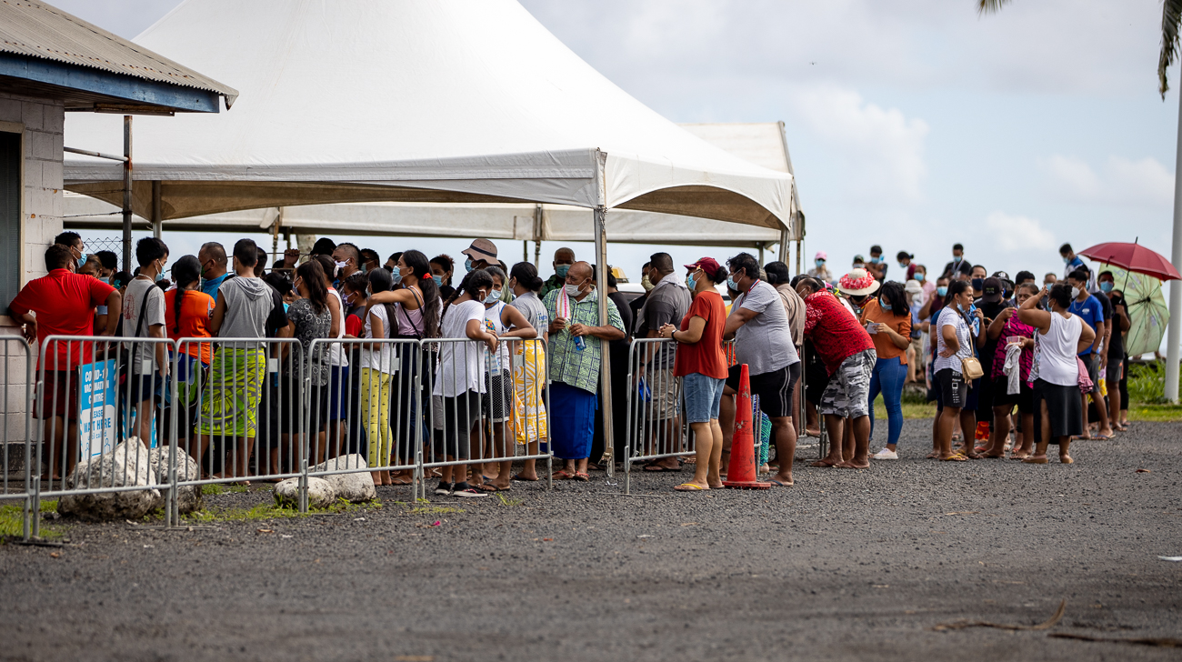 Public in last minute rush to get vaccinated 