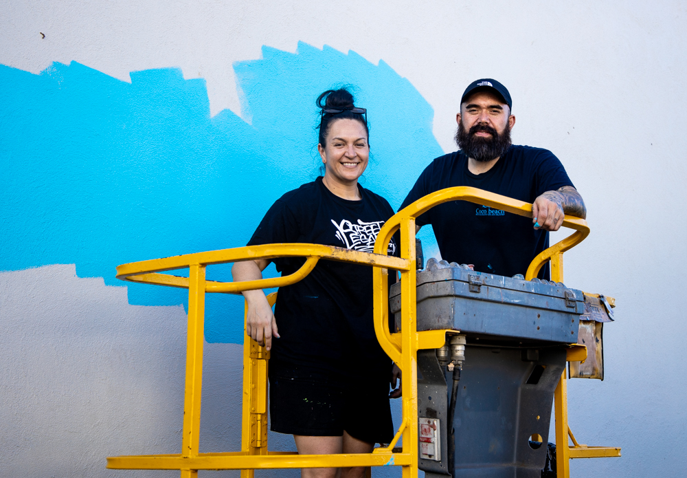 Larger than life Manumea on Beach Road