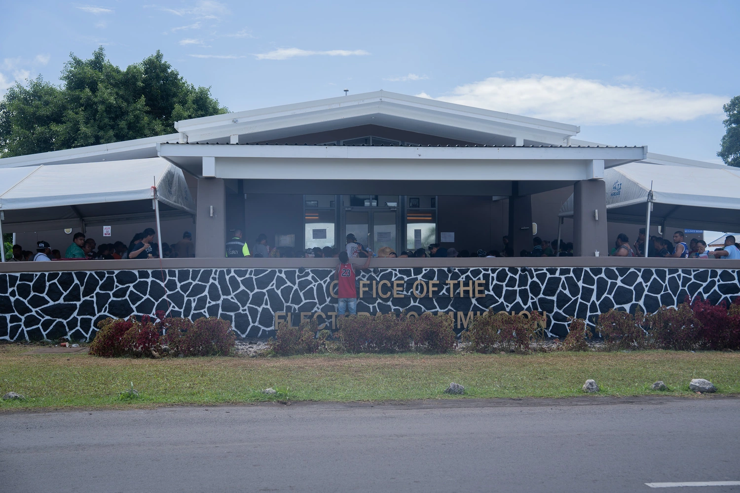 OEC crowded as people register for $150